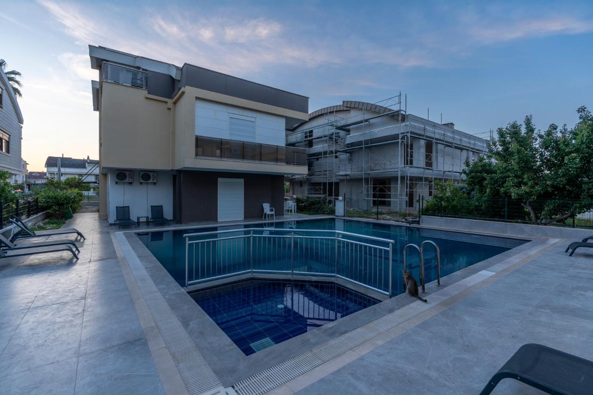 Lara Homes