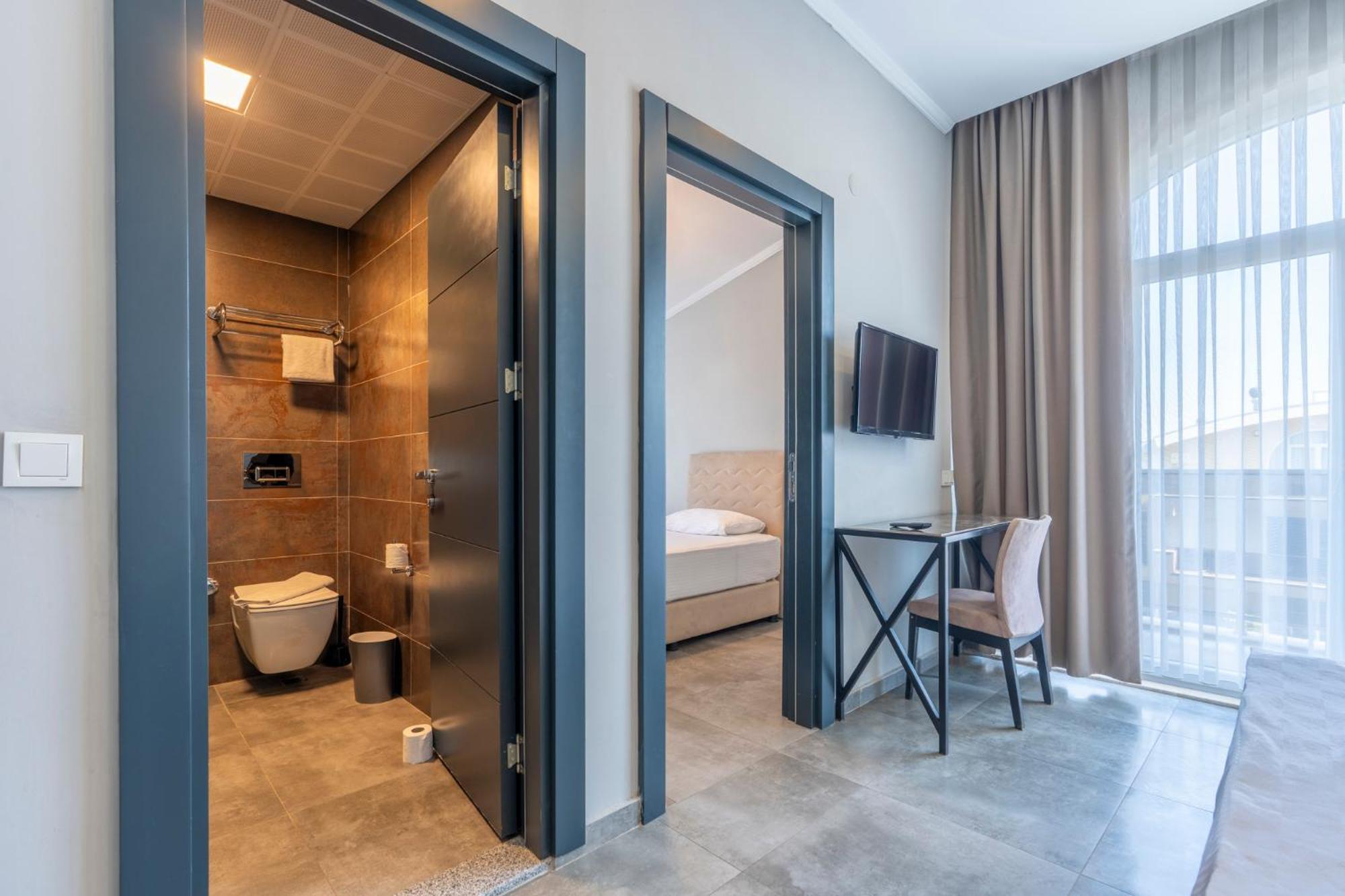 Апарт-отель Lara Homes 2*