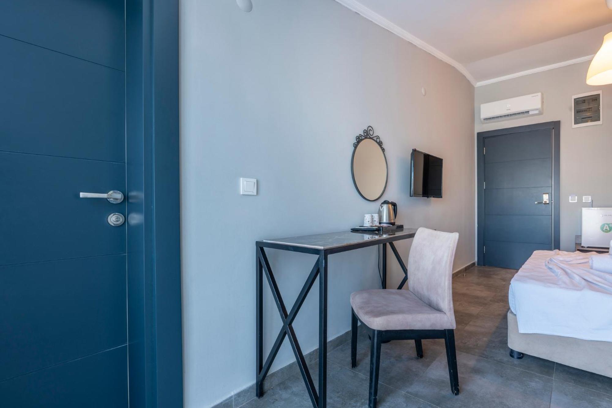 Lara Homes Апарт-отель 2*